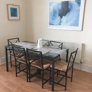 Jesmond Two Bedroom With Free Parking Apartment
